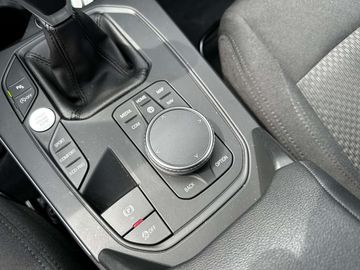 Car image 25