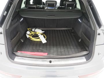 Car image 37