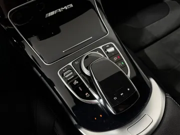 Car image 29
