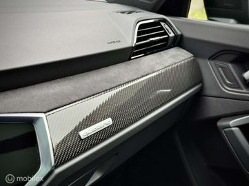 Car image 37