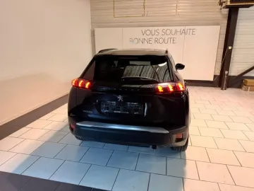 Car image 25
