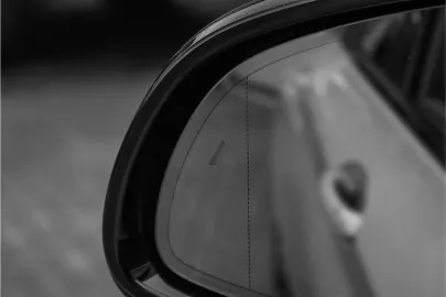 Car image 49