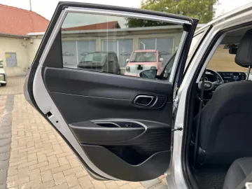 Car image 38