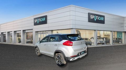 Car image 3