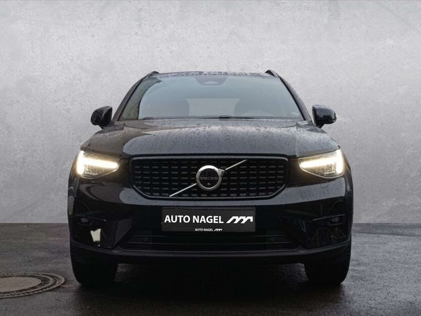 Volvo XC40 B3 Plus Dark 120 kW image number 2