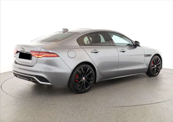 Jaguar XE P250 184 kW image number 4