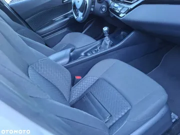 Car image 34