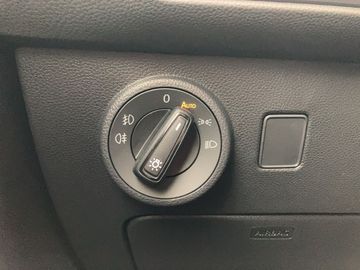 Car image 36