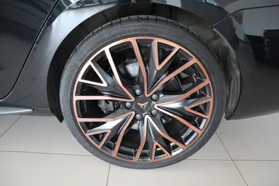 Car image 40