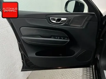 Car image 35