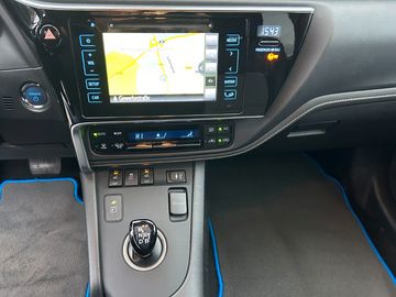 Car image 15