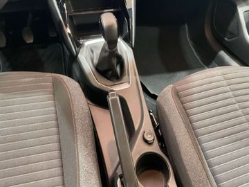 Car image 37