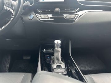 Car image 12