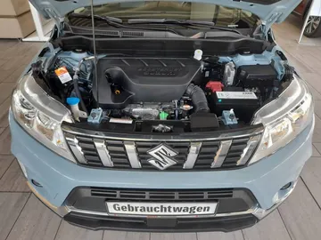 Car image 12