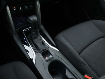 Car image 12