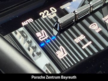 Car image 36