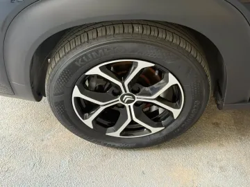 Car image 22