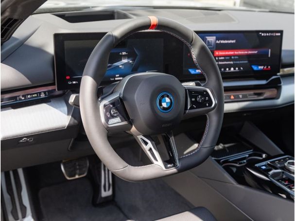 BMW i5 M60 xDrive 442 kW image number 7