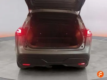 Car image 28