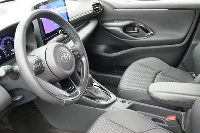 Car image 6