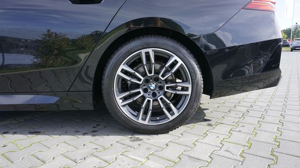 BMW 520d 145 kW image number 37