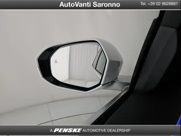 Car image 39