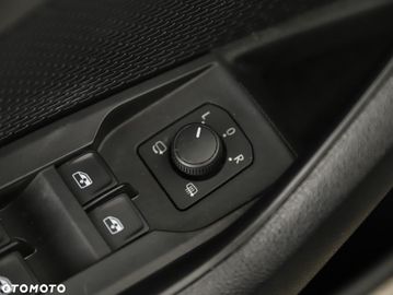 Car image 38