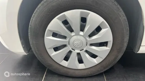 Car image 20