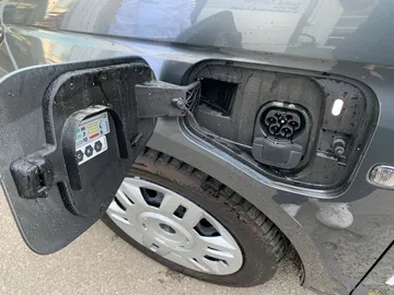Car image 21