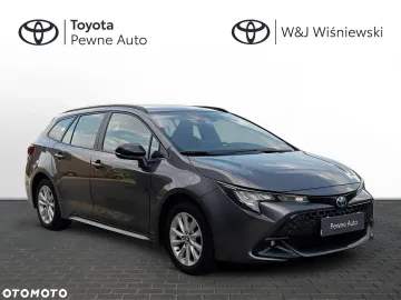 Car image 26