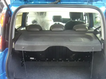 Car image 28