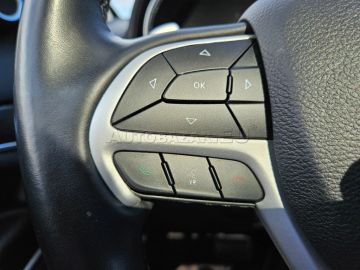 Car image 33