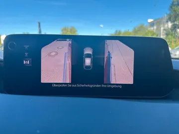 Car image 28