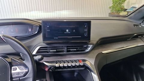 Car image 32