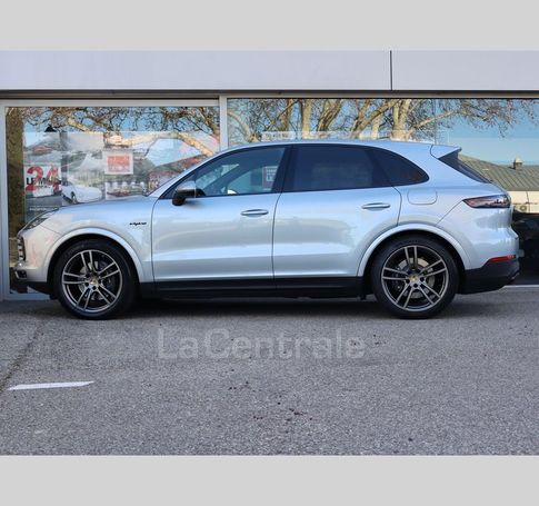 Porsche Cayenne E-Hybrid Tiptronic 340 kW image number 4