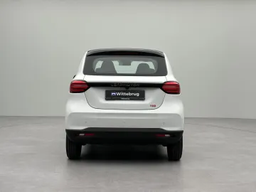 Car image 40
