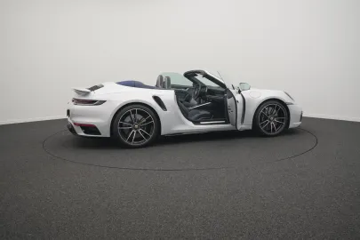 Car image 33