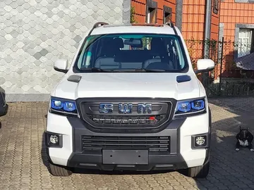 Car image 2