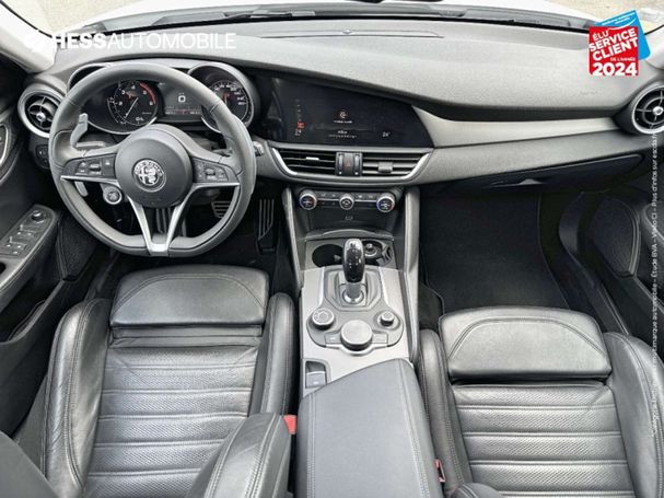 Alfa Romeo Giulia 2.2 Veloce 156 kW image number 8