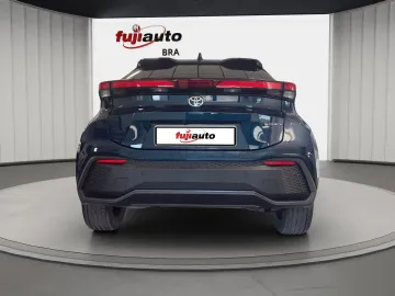 Car image 5