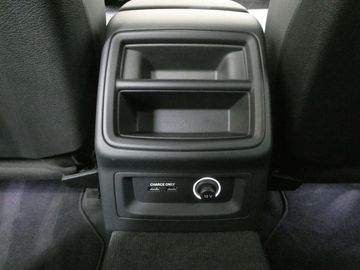 Car image 37