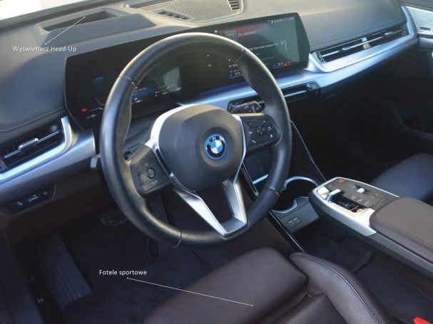 BMW iX1 xDrive30 xLine 230 kW image number 6