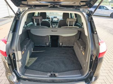 Car image 27