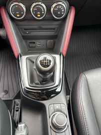 Car image 24