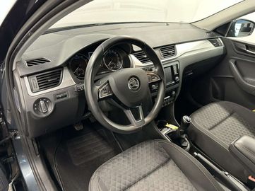 Car image 13