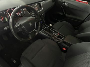 Car image 13