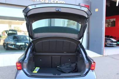 Car image 28