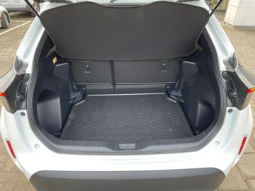 Car image 10