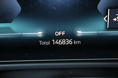 Car image 37