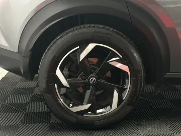 Car image 38
